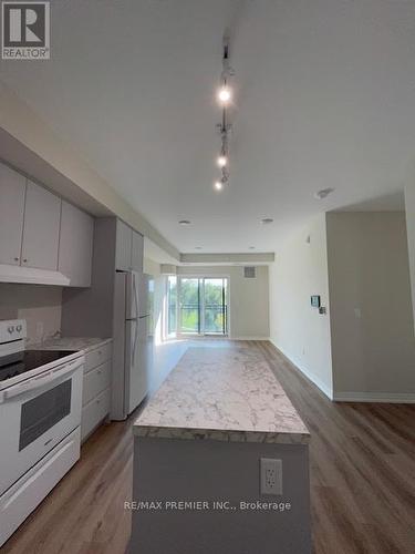 332 - 50 Herrick Avenue, St. Catharines, ON - Indoor Photo Showing Kitchen