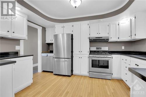 Kitchen - 4715 Kelso Street, Prescott, ON - Indoor Photo Showing Kitchen