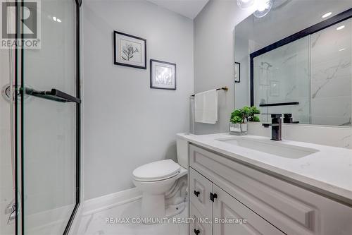 31 Tilley Drive, Toronto, ON - Indoor Photo Showing Bathroom