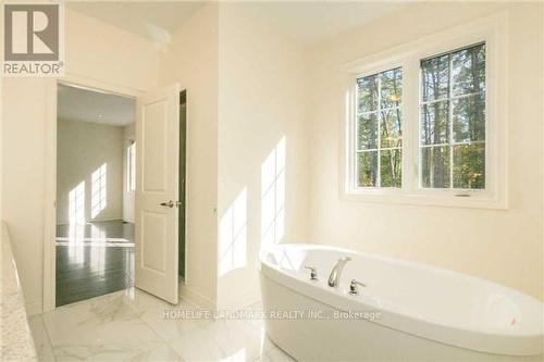 17 Fitzmaurice Drive, Vaughan, ON - Indoor Photo Showing Bathroom