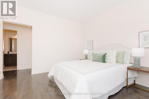 17 Fitzmaurice Drive, Vaughan, ON - Indoor Photo Showing Bedroom