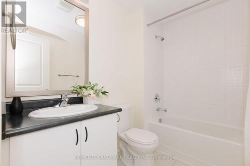 17 Fitzmaurice Drive, Vaughan, ON - Indoor Photo Showing Bathroom