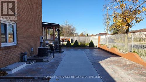 Upper - 7618 Discus Crescent, Mississauga, ON - Outdoor