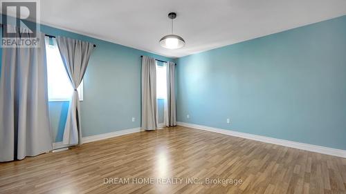 22 Temple Avenue, East Gwillimbury, ON - Indoor Photo Showing Other Room