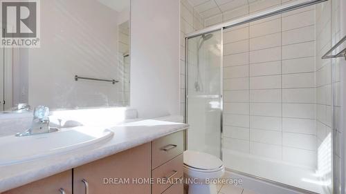 22 Temple Avenue, East Gwillimbury, ON - Indoor Photo Showing Bathroom