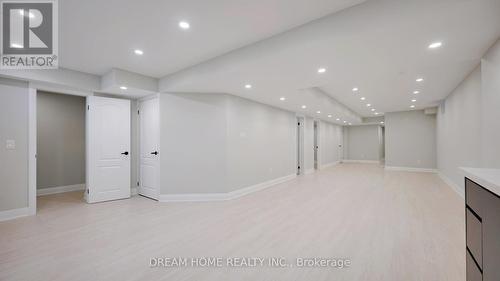 22 Temple Avenue, East Gwillimbury, ON - Indoor Photo Showing Other Room