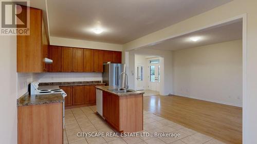 4 Hadleigh Way, Whitby, ON - Indoor Photo Showing Kitchen With Double Sink