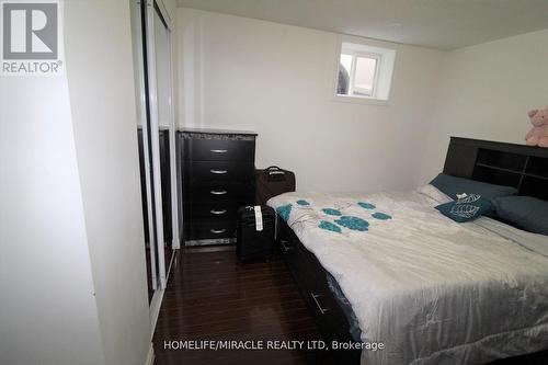 26 Briardale Road, Brampton, ON - Indoor Photo Showing Bedroom