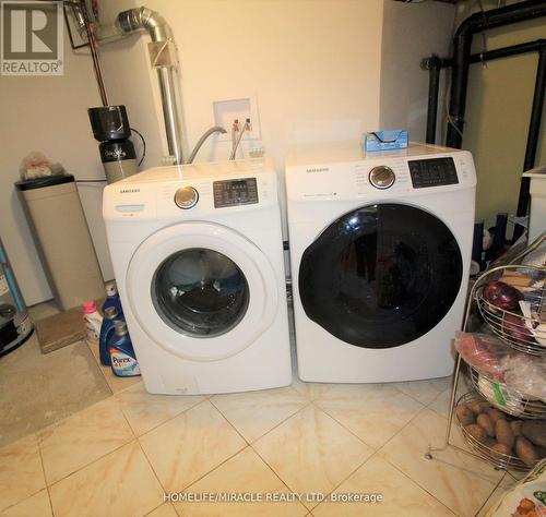 26 Briardale Road, Brampton, ON - Indoor Photo Showing Laundry Room