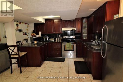 26 Briardale Road, Brampton, ON - Indoor Photo Showing Kitchen