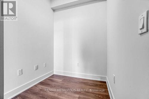 1806W - 202 Burnhamthorpe Road E, Mississauga, ON - Indoor Photo Showing Other Room