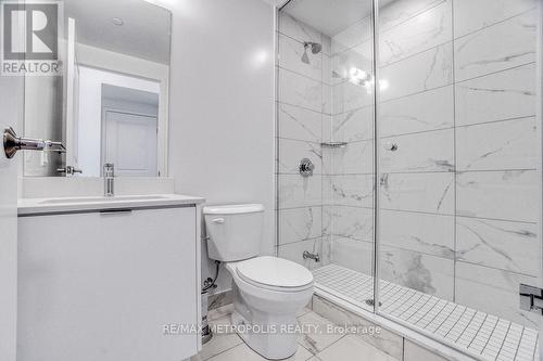 1806W - 202 Burnhamthorpe Road E, Mississauga, ON - Indoor Photo Showing Bathroom