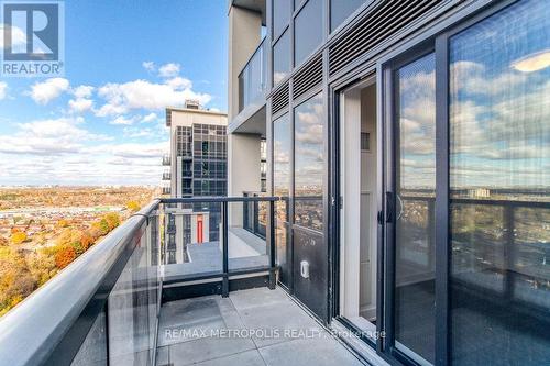 1806W - 202 Burnhamthorpe Road E, Mississauga, ON - Outdoor With Balcony