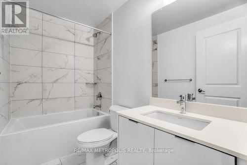 1806W - 202 Burnhamthorpe Road E, Mississauga, ON - Indoor Photo Showing Bathroom