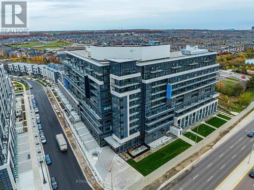 623 - 395 Dundas Street W, Oakville, ON - Outdoor With View