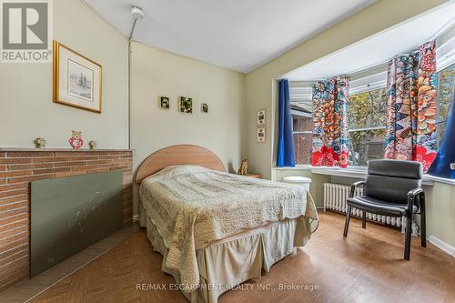 371 Niagara Street, Welland, ON - Indoor Photo Showing Bedroom