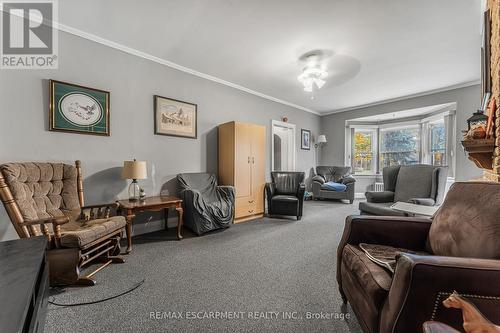 371 Niagara Street, Welland, ON - Indoor Photo Showing Living Room