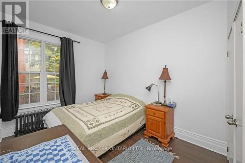 117 Fairleigh Avenue S, Hamilton, ON - Indoor Photo Showing Bedroom