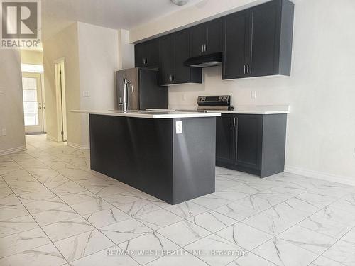 19 Buttercream Avenue, Thorold, ON - Indoor Photo Showing Kitchen