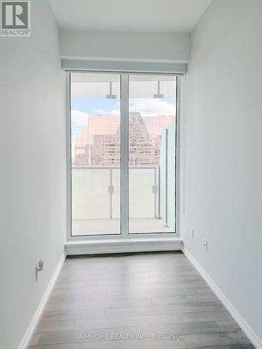 2705 - 197 Yonge Street, Toronto, ON - Indoor Photo Showing Other Room