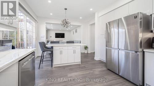 27 Braydon Boulevard, Brampton, ON - Indoor Photo Showing Kitchen