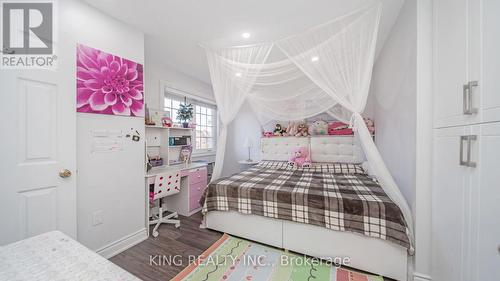 27 Braydon Boulevard, Brampton, ON - Indoor Photo Showing Bedroom