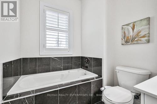 1562 Edencrest Drive, Mississauga, ON - Indoor Photo Showing Bathroom