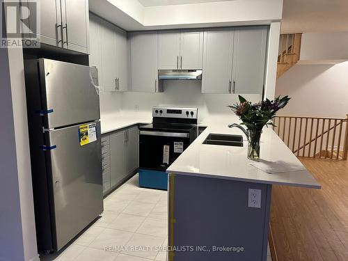 21 Ormand Terrace, Caledon, ON - Indoor Photo Showing Kitchen With Double Sink