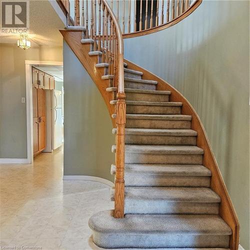 Stairs featuring a textured ceiling - 115 Cranston Avenue, Cambridge, ON - Indoor Photo Showing Other Room