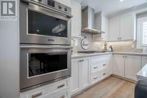 35 Quincy Court, Hamilton, ON - Indoor Photo Showing Kitchen