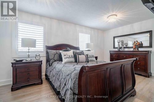 35 Quincy Court, Hamilton, ON - Indoor Photo Showing Bedroom