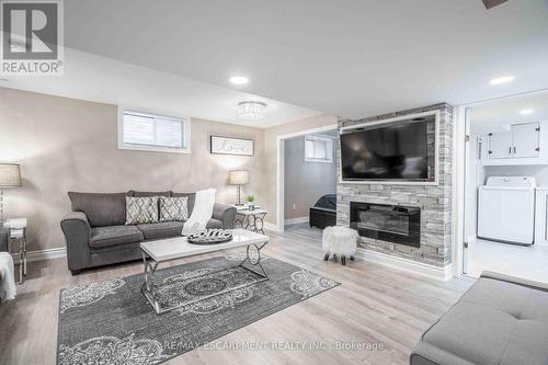 35 Quincy Court, Hamilton, ON - Indoor Photo Showing Living Room With Fireplace