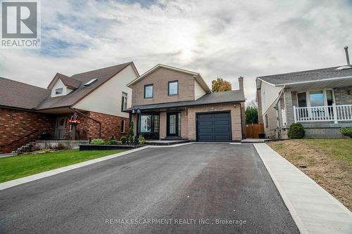 35 Quincy Court, Hamilton, ON - Outdoor With Deck Patio Veranda With Facade