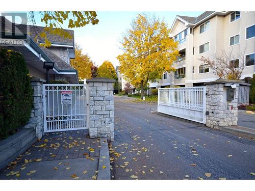 940 Glenwood Avenue Unit# 104, Kelowna, BC - Outdoor