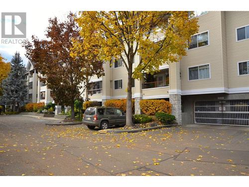 940 Glenwood Avenue Unit# 104, Kelowna, BC - Outdoor With Facade