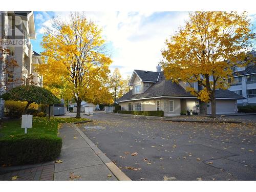 940 Glenwood Avenue Unit# 104, Kelowna, BC - Outdoor