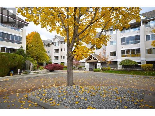 940 Glenwood Avenue Unit# 104, Kelowna, BC - Outdoor With Facade