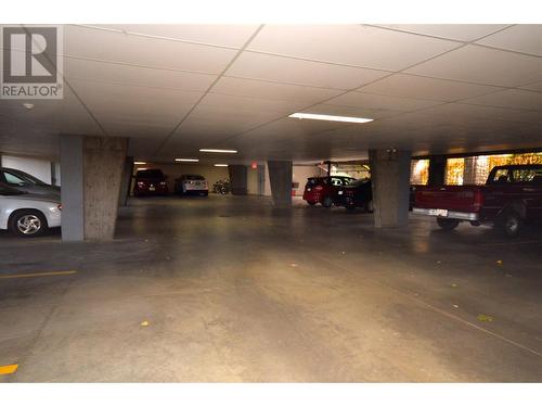 940 Glenwood Avenue Unit# 104, Kelowna, BC - Indoor Photo Showing Garage