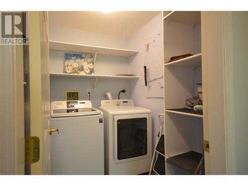 940 Glenwood Avenue Unit# 104, Kelowna, BC - Indoor Photo Showing Laundry Room