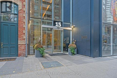 1406 - 15 Grenville Street, Toronto, ON - Outdoor