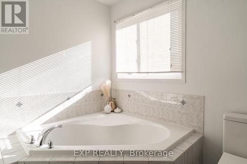 69 Schooner Drive, Brampton, ON - Indoor Photo Showing Bathroom