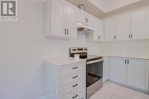 5 - 9 Braida Lane, Halton Hills, ON - Indoor Photo Showing Kitchen