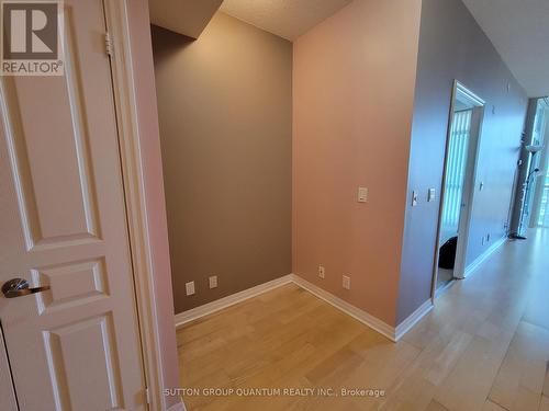 1605 - 3939 Duke Of York Boulevard, Mississauga, ON - Indoor Photo Showing Other Room