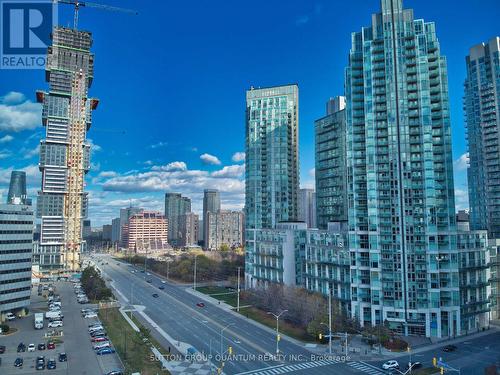 1605 - 3939 Duke Of York Boulevard, Mississauga, ON - Outdoor With Facade