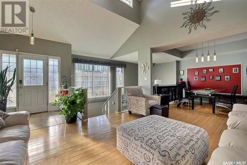 18 Park Bay, Emerald Park, SK - Indoor Photo Showing Living Room