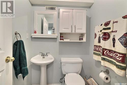 18 Park Bay, Emerald Park, SK - Indoor Photo Showing Bathroom