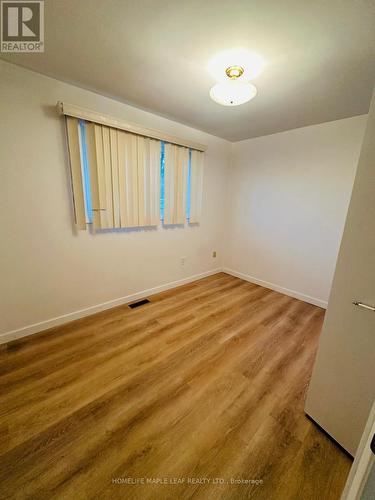 211 Ballantyne Avenue, Cambridge, ON - Indoor Photo Showing Other Room