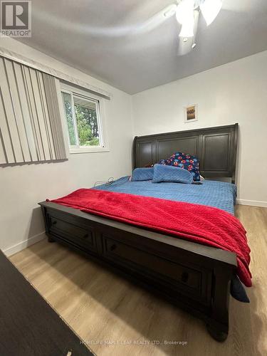 211 Ballantyne Avenue, Cambridge, ON - Indoor Photo Showing Bedroom