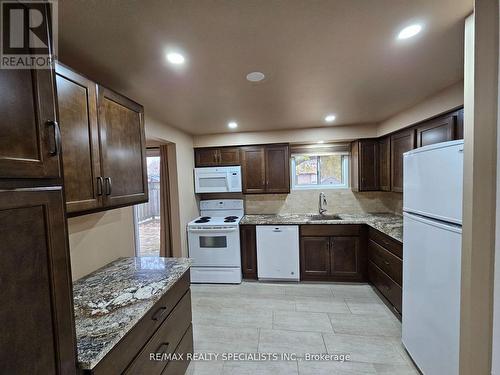 106 Millwood Crescent, Kitchener, ON - Indoor Photo Showing Kitchen