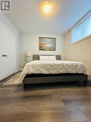 64 - 6705 Cropp Street, Niagara Falls, ON - Indoor Photo Showing Bedroom